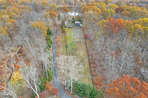 41 Kilroy Road Andover NJ 07821