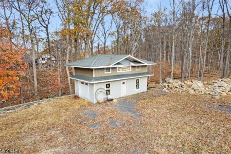 41 Kilroy Road Andover NJ 07821