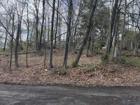 3 Neptune Road West Milford NJ 07421