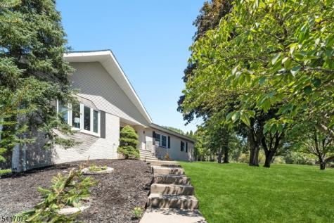 2 Rossi Drive Clinton NJ 08809