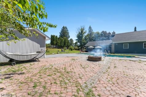 2 Rossi Drive Clinton NJ 08809