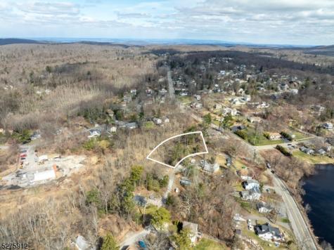 6 Florence Road West Milford NJ 07421