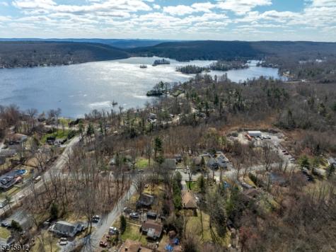 6 Florence Road West Milford NJ 07421