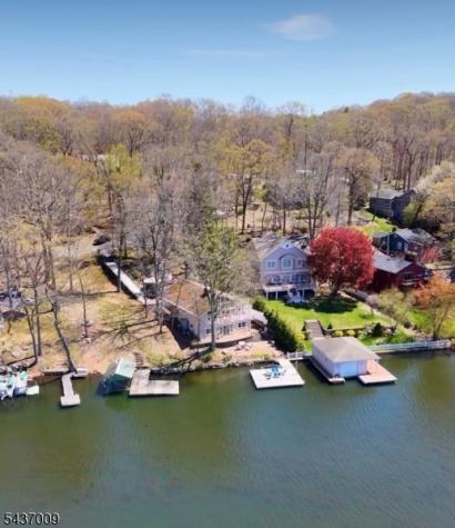 5 Oneida Avenue Hopatcong NJ 07843