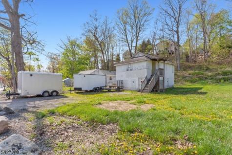 19 Dunham Road West Milford NJ 07421