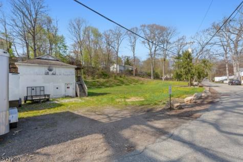 19 Dunham Road West Milford NJ 07421