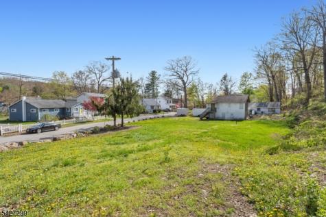 19 Dunham Road West Milford NJ 07421