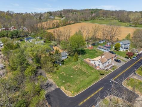 2 Maple Lane Hampton NJ 08827