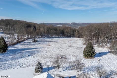 11 Logan Drive Tewksbury NJ 07830