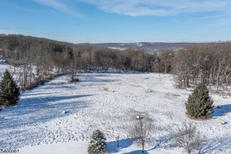 11 Logan Drive Tewksbury NJ 07830