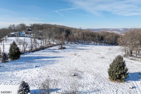 11 Logan Drive Tewksbury NJ 07830