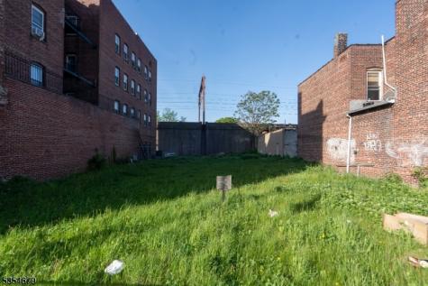 395 Drive Mlk Jr Boulevard East Orange NJ 07018