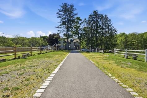 525 Hope-blairstown Road Hope NJ 07825