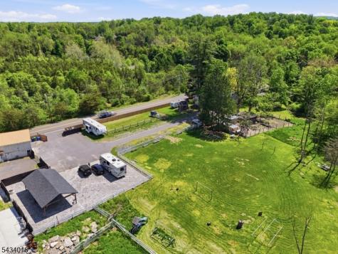 525 Hope-blairstown Road Hope NJ 07825
