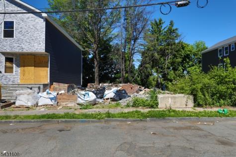73 Montgomery Avenue Irvington NJ 07111