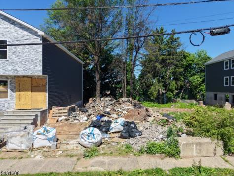 73 Montgomery Avenue Irvington NJ 07111