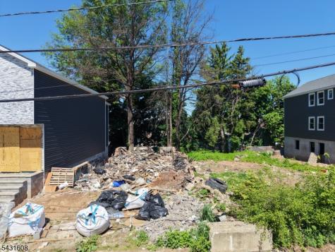 73 Montgomery Avenue Irvington NJ 07111