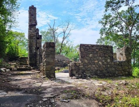 46 Kushaqua Trail West Milford NJ 07421