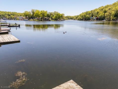 8 Oneida Avenue Hopatcong NJ 07843