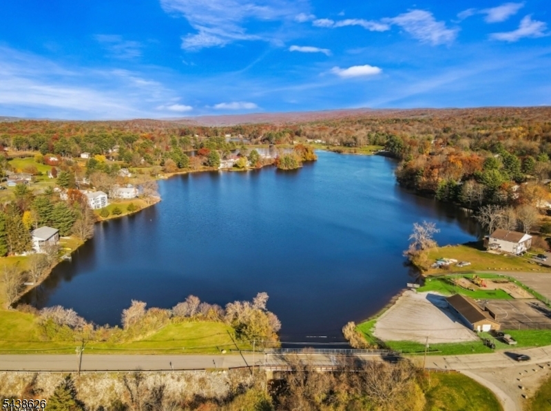 226 Lake Shore Montague NJ 07827
