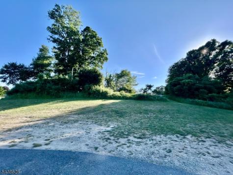 226 Lake Shore Montague NJ 07827