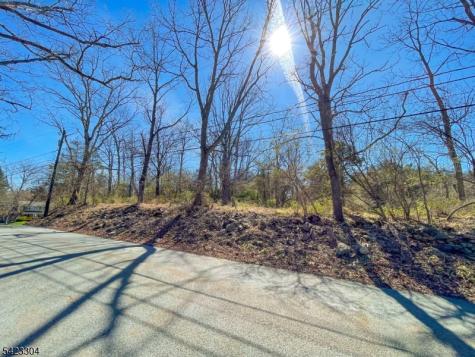 569 Ervey Road Allamuchy NJ 07821