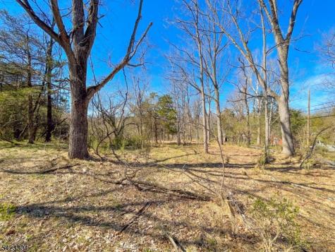 569 Ervey Road Allamuchy NJ 07821