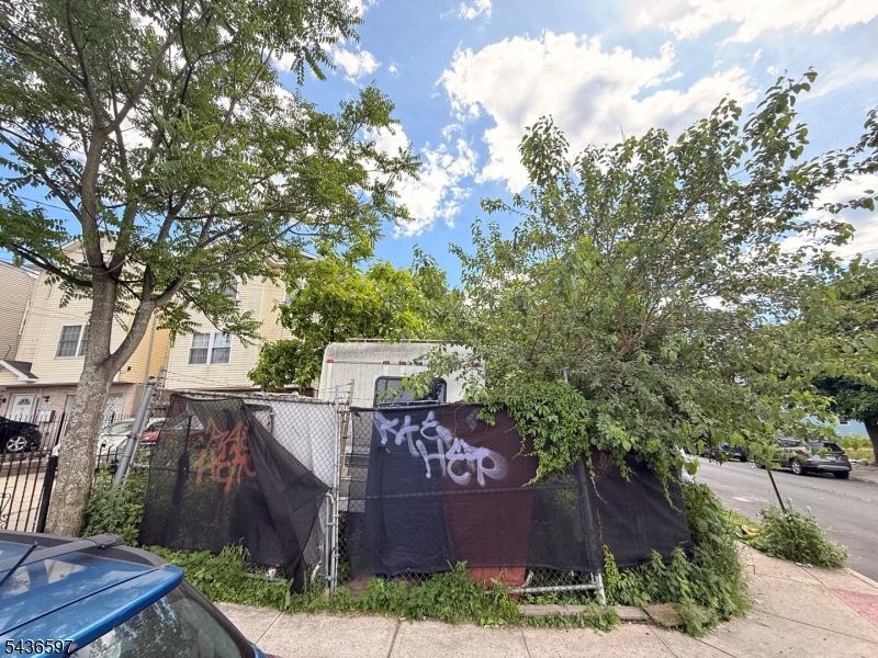 524 Avon Avenue Irvington NJ 07111
