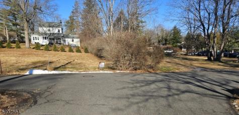 8 Castle Place Long Hill NJ 07933