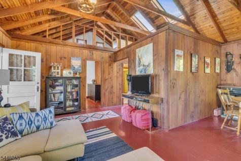 22 Ithanell Road Hopatcong NJ 07843