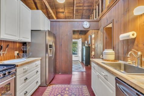 22 Ithanell Road Hopatcong NJ 07843