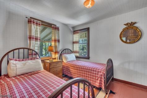 22 Ithanell Road Hopatcong NJ 07843