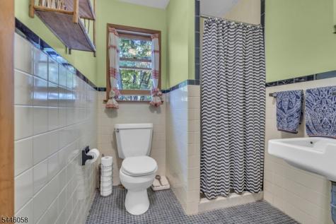 22 Ithanell Road Hopatcong NJ 07843
