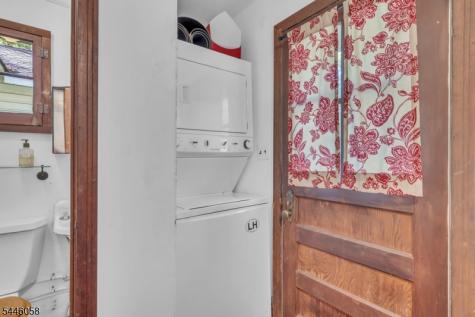 22 Ithanell Road Hopatcong NJ 07843