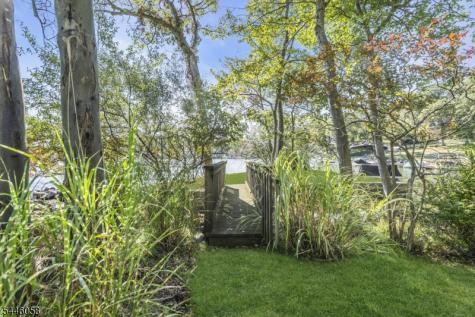 22 Ithanell Road Hopatcong NJ 07843