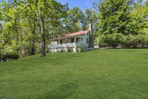 22 Ithanell Road Hopatcong NJ 07843