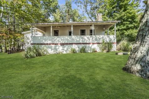 22 Ithanell Road Hopatcong NJ 07843