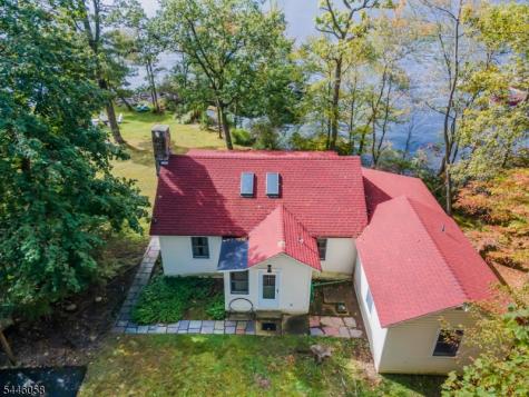 22 Ithanell Road Hopatcong NJ 07843