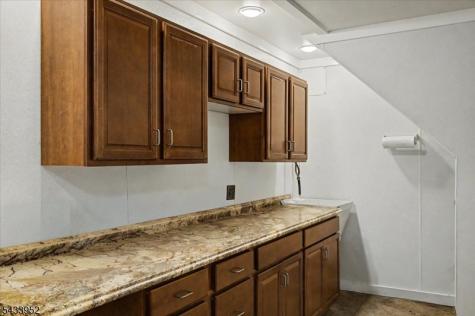 80 Valley Crest Road Clinton NJ 08801