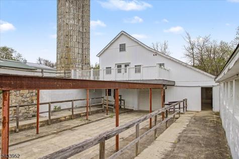 80 Valley Crest Road Clinton NJ 08801