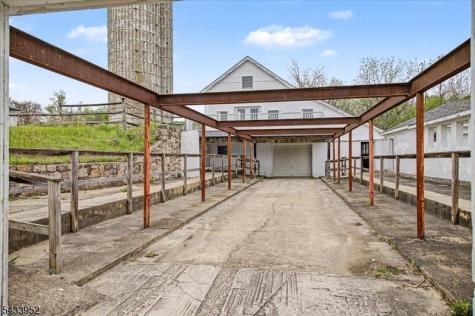 80 Valley Crest Road Clinton NJ 08801