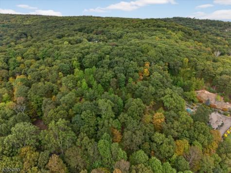 Stonehedge Way West Milford NJ 07480