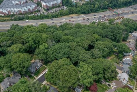 39 Forest Drive Bloomfield NJ 07003