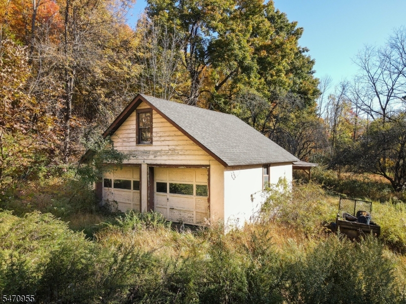 6 Mcneel Road Frankford NJ 07826