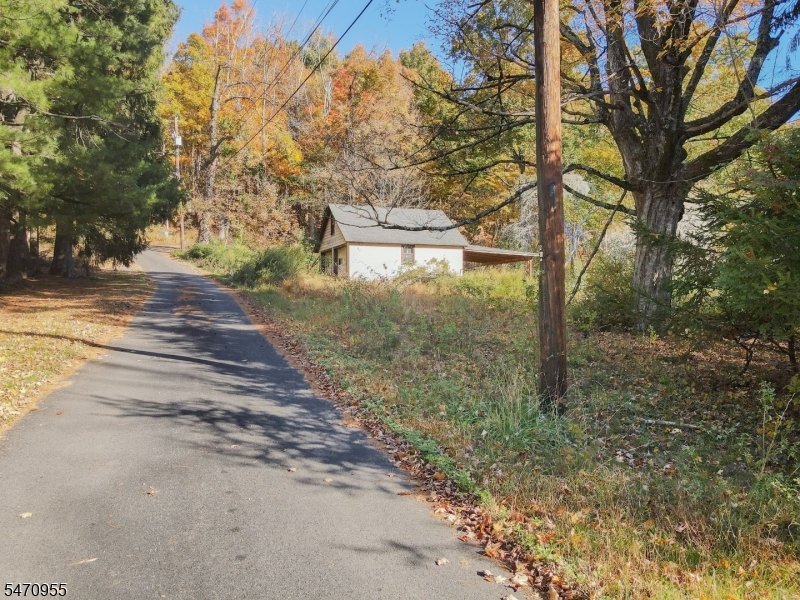 6 Mcneel Road Frankford NJ 07826