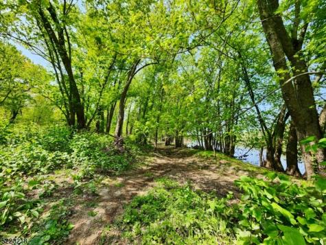 74 River Road Montague NJ 07827