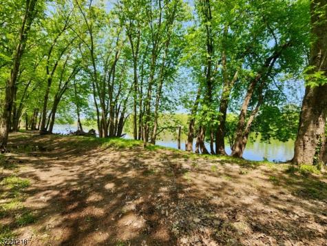 74 River Road Montague NJ 07827