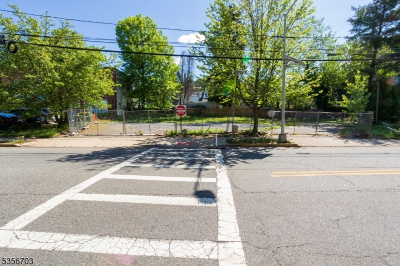 529 Valley Road Montclair NJ 07043