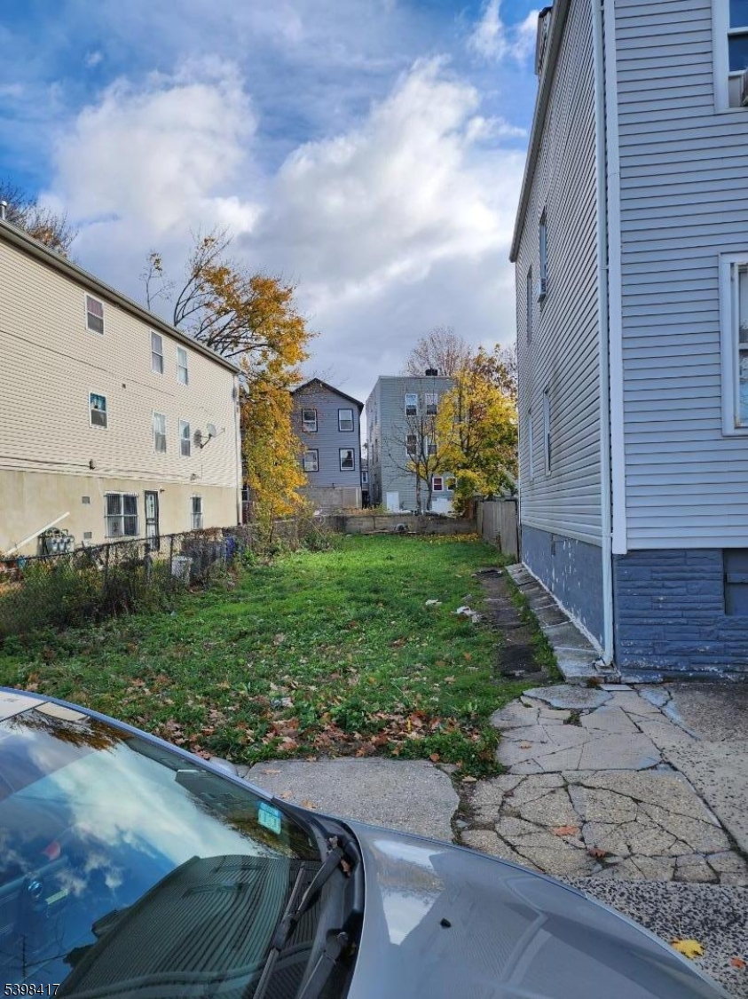 306 21ST Street Irvington NJ 07111