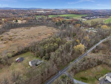 143 Vail Road Knowlton NJ 07832